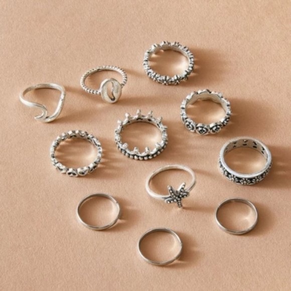 Lizard Queenz Closet - Picture 3 of 4